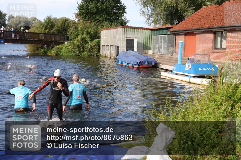31.08.2025 - Elbe Triathlon Hamburg Luisa Fischer http://msf.ph/oto/8675863 31.08.2025 09:01:31 Schwimmen 502, 533 meine-sportfotos.de