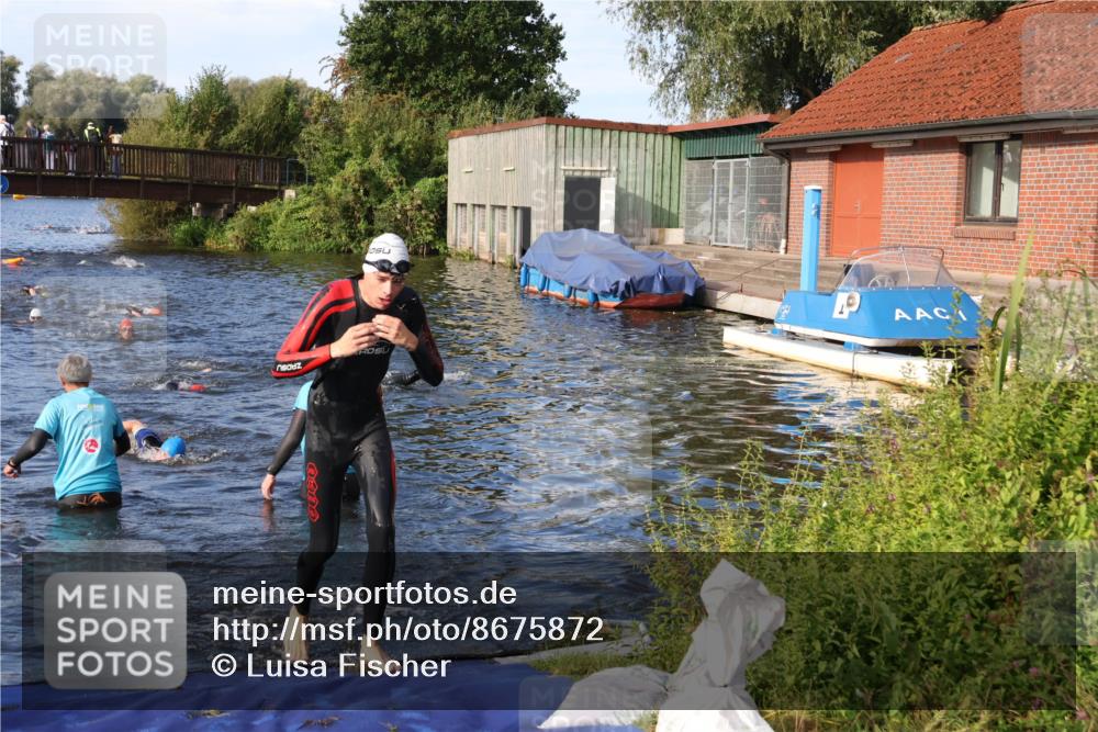31.08.2025 - Elbe Triathlon Hamburg Luisa Fischer http://msf.ph/oto/8675872 31.08.2025 09:01:33 Schwimmen 502, 533 meine-sportfotos.de