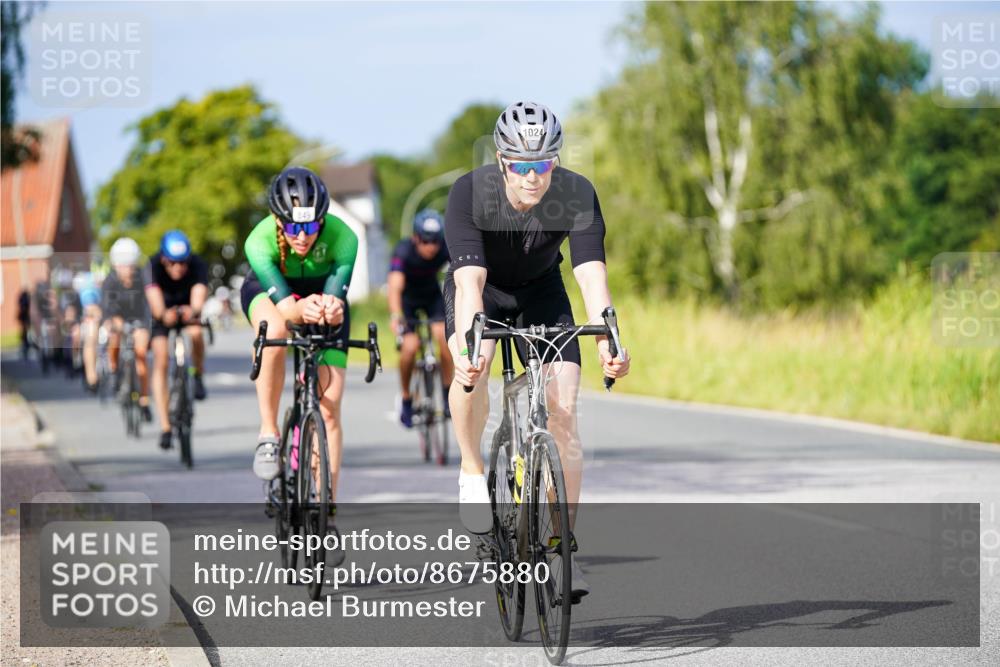 31.08.2025 - Elbe Triathlon Hamburg Michael Burmester http://msf.ph/oto/8675880 31.08.2025 10:21:53 Radfahren 654, 769, 810, 844, 849, 953, 1001, 1024, 1030 meine-sportfotos.de