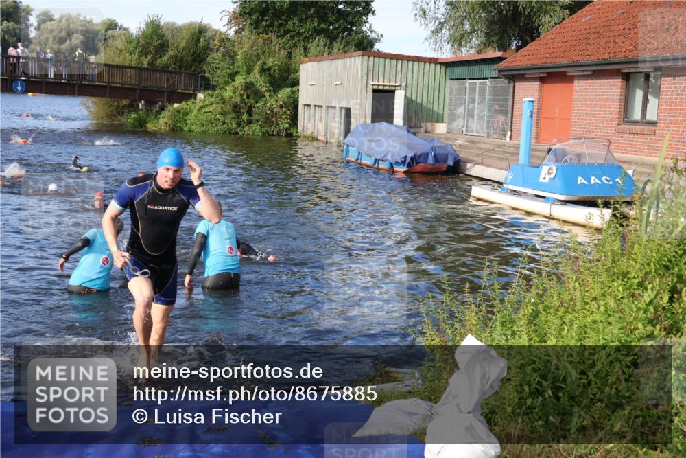 31.08.2025 - Elbe Triathlon Hamburg Luisa Fischer http://msf.ph/oto/8675885 31.08.2025 09:01:39 Schwimmen 431, 533, 534 meine-sportfotos.de