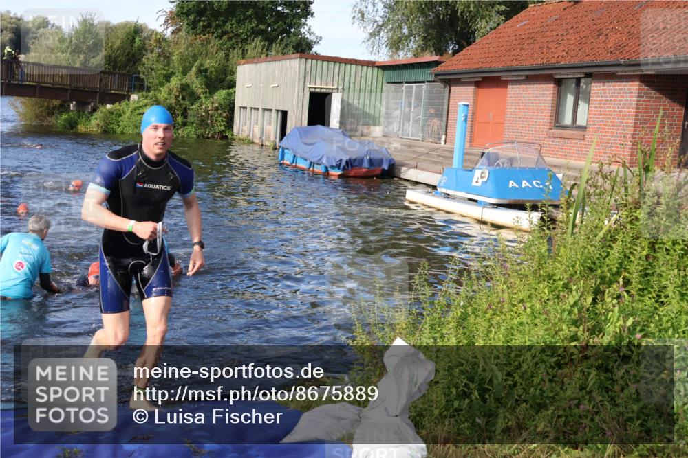 31.08.2025 - Elbe Triathlon Hamburg Luisa Fischer http://msf.ph/oto/8675889 31.08.2025 09:01:39 Schwimmen 431, 533, 534 meine-sportfotos.de