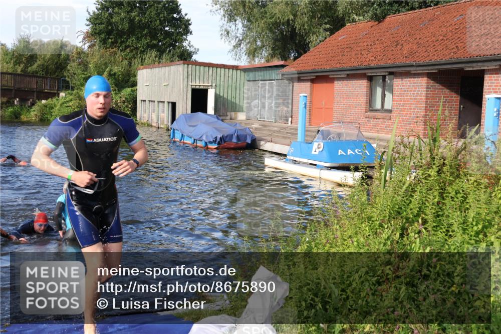 31.08.2025 - Elbe Triathlon Hamburg Luisa Fischer http://msf.ph/oto/8675890 31.08.2025 09:01:40 Schwimmen 431, 533, 534 meine-sportfotos.de