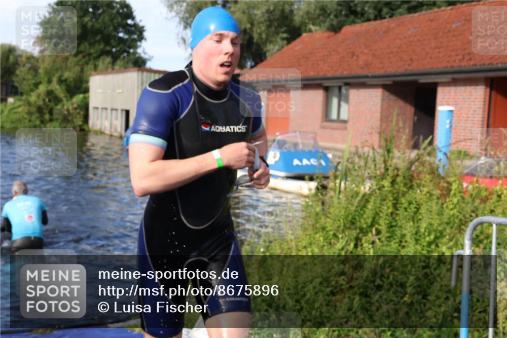 31.08.2025 - Elbe Triathlon Hamburg Luisa Fischer http://msf.ph/oto/8675896 31.08.2025 09:01:41 Schwimmen 431, 533, 534 meine-sportfotos.de
