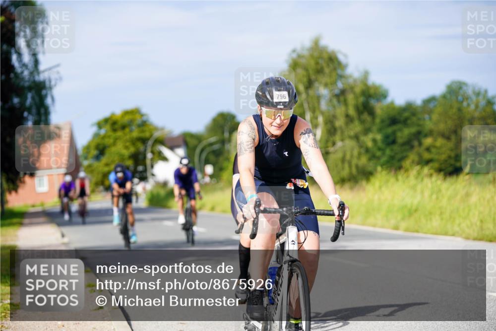 31.08.2025 - Elbe Triathlon Hamburg Michael Burmester http://msf.ph/oto/8675926 31.08.2025 10:22:01 Radfahren 413, 769, 796, 810, 814, 842, 1030, 1042, 1101 meine-sportfotos.de