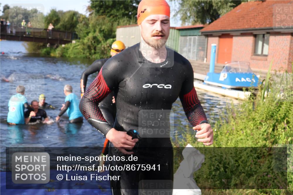 31.08.2025 - Elbe Triathlon Hamburg Luisa Fischer http://msf.ph/oto/8675941 31.08.2025 09:02:00 Schwimmen 434, 469, 507, 519 meine-sportfotos.de