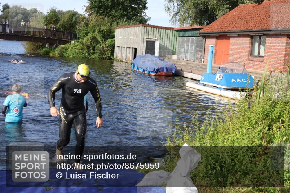 31.08.2025 - Elbe Triathlon Hamburg Luisa Fischer http://msf.ph/oto/8675959 31.08.2025 09:02:07 Schwimmen 409, 469, 507 meine-sportfotos.de