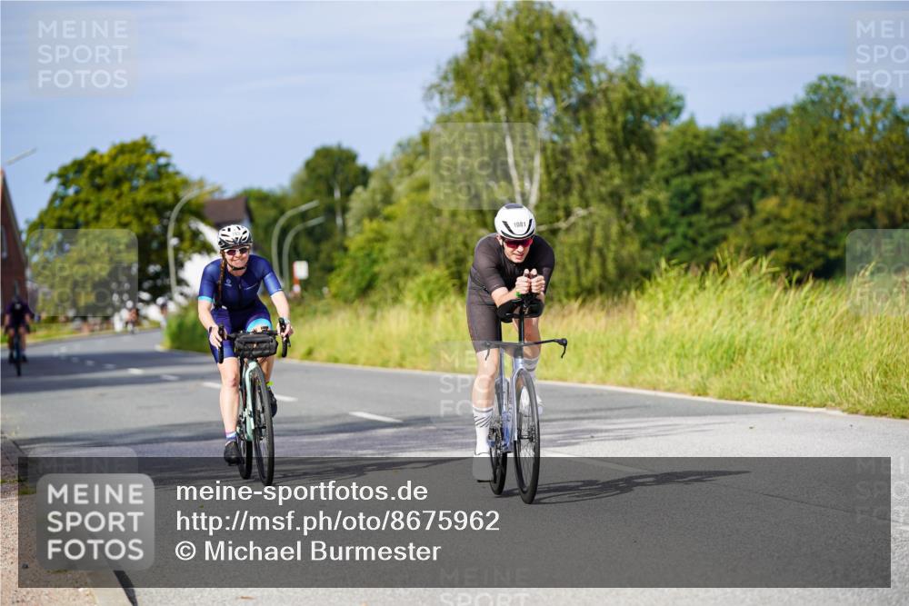 31.08.2025 - Elbe Triathlon Hamburg Michael Burmester http://msf.ph/oto/8675962 31.08.2025 10:22:08 Radfahren 413, 783, 1042, 1081 meine-sportfotos.de