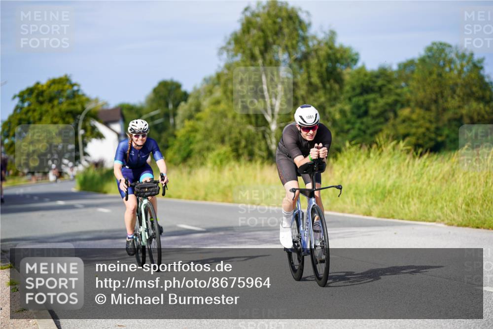 31.08.2025 - Elbe Triathlon Hamburg Michael Burmester http://msf.ph/oto/8675964 31.08.2025 10:22:08 Radfahren 413, 783, 1042, 1081 meine-sportfotos.de