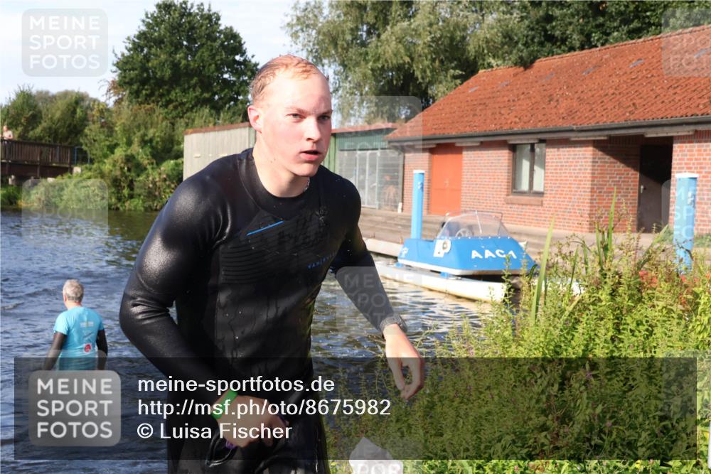 31.08.2025 - Elbe Triathlon Hamburg Luisa Fischer http://msf.ph/oto/8675982 31.08.2025 09:02:24 Schwimmen 415, 600 meine-sportfotos.de