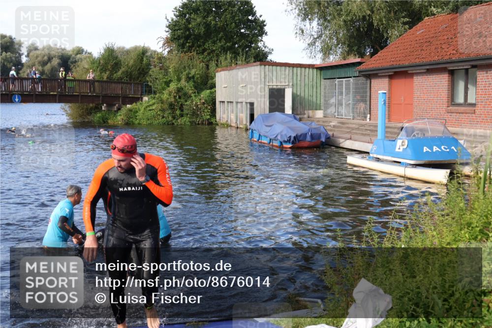 31.08.2025 - Elbe Triathlon Hamburg Luisa Fischer http://msf.ph/oto/8676014 31.08.2025 09:03:00 Schwimmen 480, 493, 496 meine-sportfotos.de