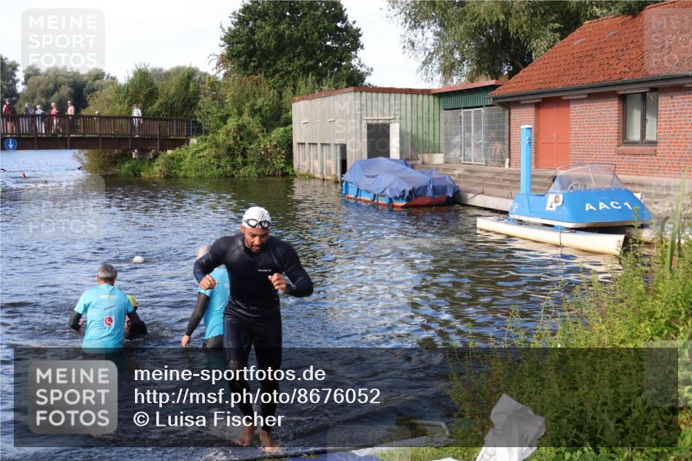 31.08.2025 - Elbe Triathlon Hamburg Luisa Fischer http://msf.ph/oto/8676052 31.08.2025 09:03:48 Schwimmen 387, 483 meine-sportfotos.de