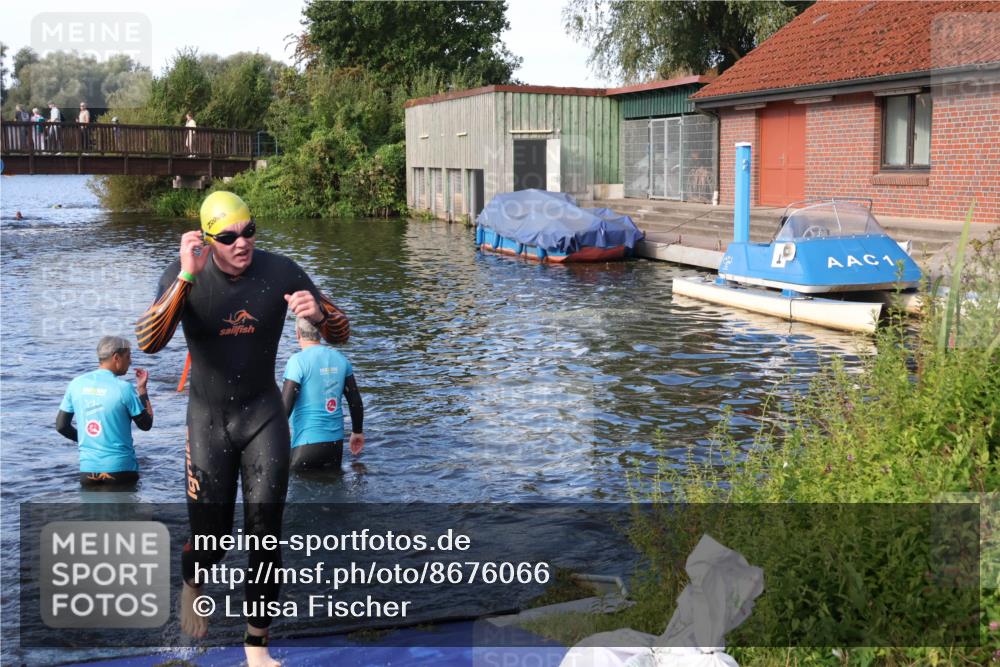 31.08.2025 - Elbe Triathlon Hamburg Luisa Fischer http://msf.ph/oto/8676066 31.08.2025 09:03:52 Schwimmen 387, 483, 528 meine-sportfotos.de