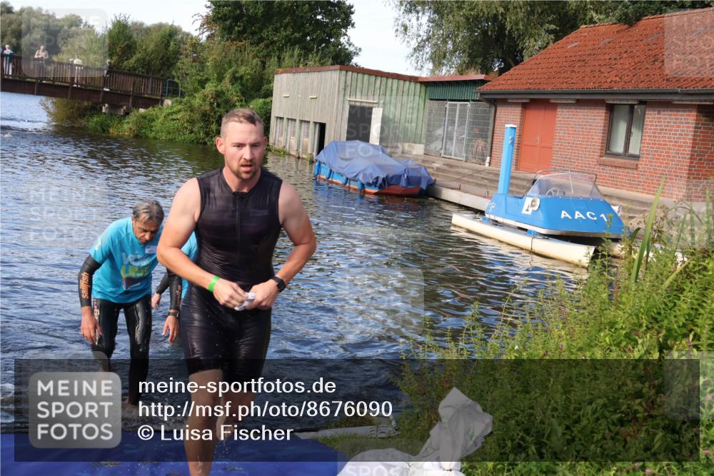 31.08.2025 - Elbe Triathlon Hamburg Luisa Fischer http://msf.ph/oto/8676090 31.08.2025 09:04:02 Schwimmen 528 meine-sportfotos.de