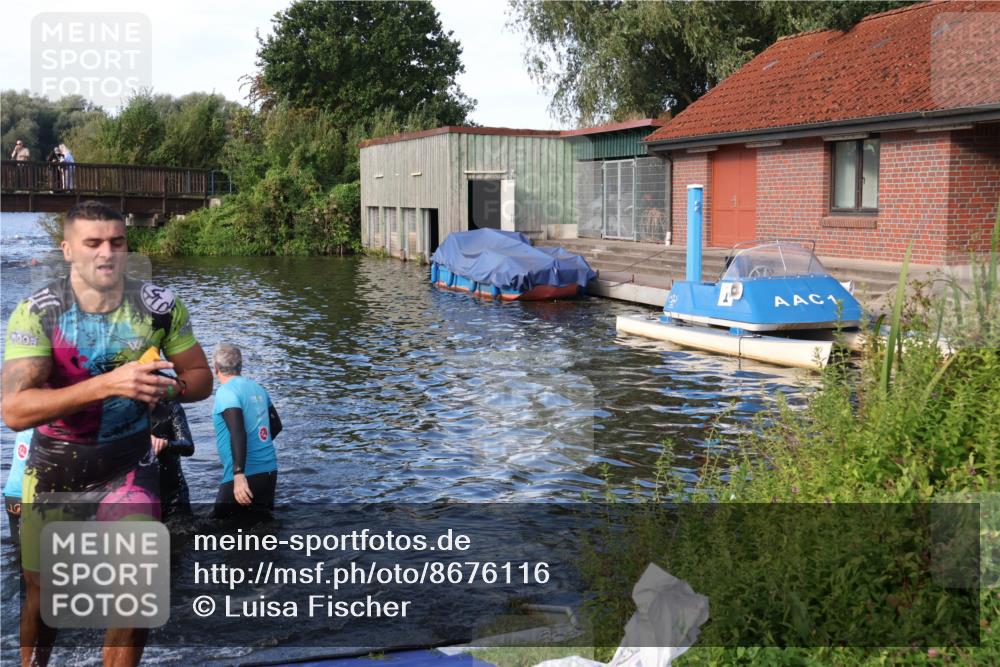 31.08.2025 - Elbe Triathlon Hamburg Luisa Fischer http://msf.ph/oto/8676116 31.08.2025 09:04:55 Schwimmen 527, 630 meine-sportfotos.de