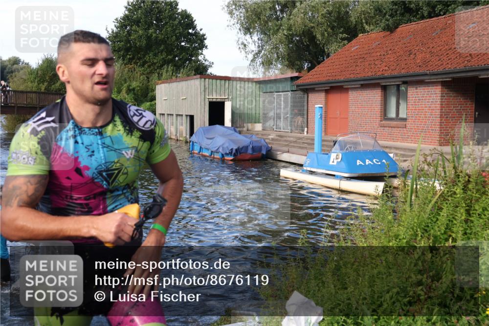 31.08.2025 - Elbe Triathlon Hamburg Luisa Fischer http://msf.ph/oto/8676119 31.08.2025 09:04:55 Schwimmen 527, 630 meine-sportfotos.de