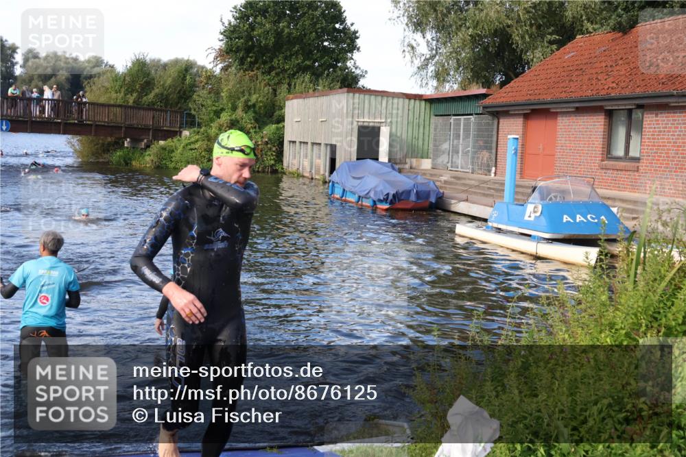 31.08.2025 - Elbe Triathlon Hamburg Luisa Fischer http://msf.ph/oto/8676125 31.08.2025 09:04:58 Schwimmen 527, 630 meine-sportfotos.de