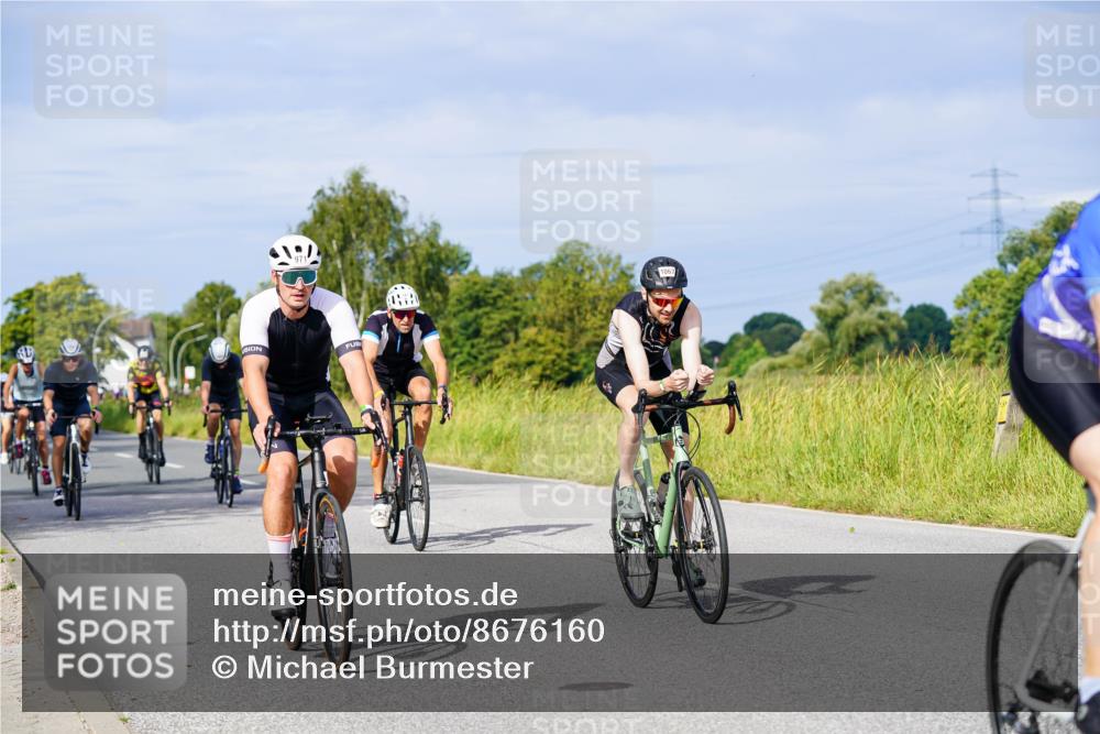 31.08.2025 - Elbe Triathlon Hamburg Michael Burmester http://msf.ph/oto/8676160 31.08.2025 10:22:58 Radfahren 698, 747, 762, 792, 805, 871, 942, 963, 971, 978, 1063, 1067, 1106 meine-sportfotos.de