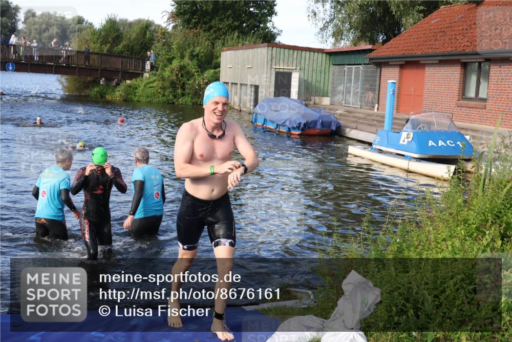 31.08.2025 - Elbe Triathlon Hamburg Luisa Fischer http://msf.ph/oto/8676161 31.08.2025 09:05:21 Schwimmen 495, 522 meine-sportfotos.de
