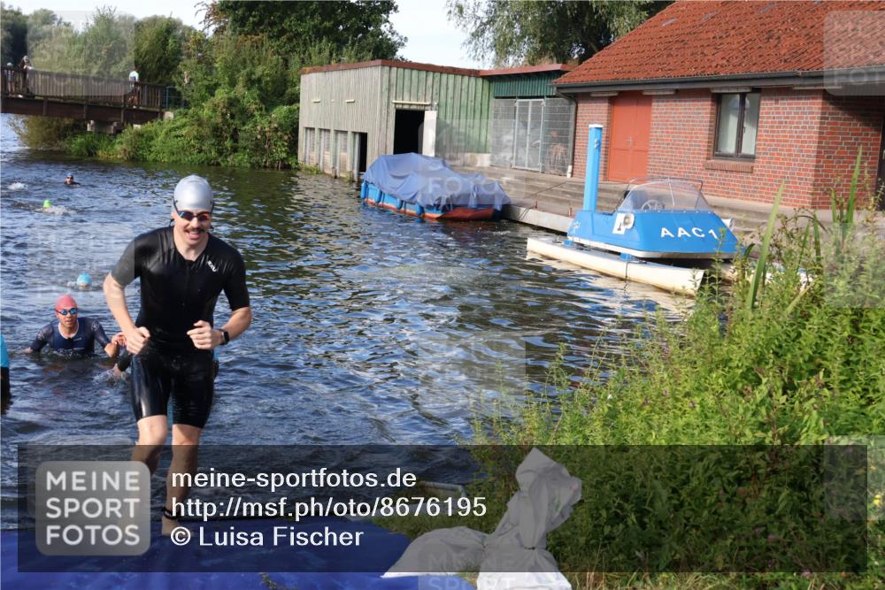 31.08.2025 - Elbe Triathlon Hamburg Luisa Fischer http://msf.ph/oto/8676195 31.08.2025 09:05:50 Schwimmen 420, 463, 547 meine-sportfotos.de