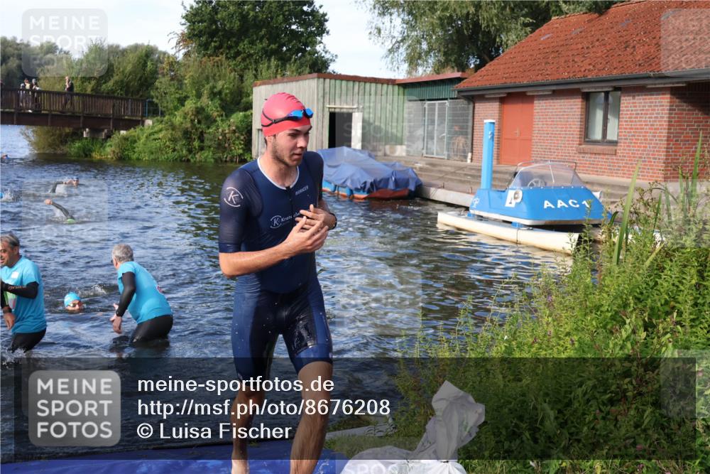 31.08.2025 - Elbe Triathlon Hamburg Luisa Fischer http://msf.ph/oto/8676208 31.08.2025 09:05:55 Schwimmen 420, 463, 517 meine-sportfotos.de