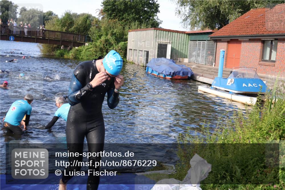 31.08.2025 - Elbe Triathlon Hamburg Luisa Fischer http://msf.ph/oto/8676229 31.08.2025 09:06:02 Schwimmen 447, 463, 517, 645 meine-sportfotos.de