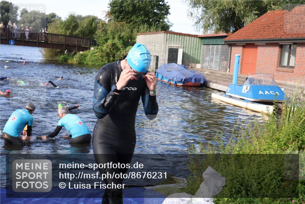 31.08.2025 - Elbe Triathlon Hamburg Luisa Fischer http://msf.ph/oto/8676231 31.08.2025 09:06:02 Schwimmen 447, 463, 517, 645 meine-sportfotos.de
