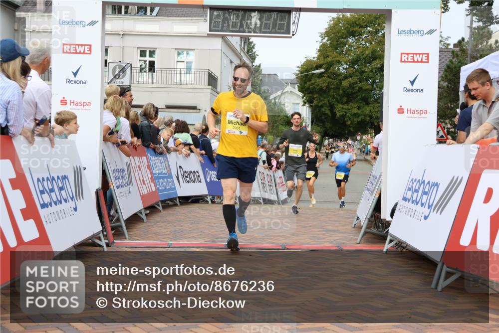 31.08.2025 - 21. Blankeneser Heldenlauf Strokosch-Dieckow http://msf.ph/oto/8676236 31.08.2025 10:28:37 Ziel 2173, 2727, 2351, 2687 meine-sportfotos.de