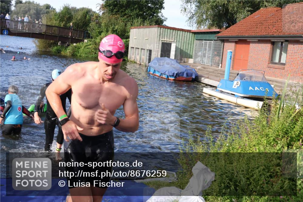 31.08.2025 - Elbe Triathlon Hamburg Luisa Fischer http://msf.ph/oto/8676259 31.08.2025 09:06:18 Schwimmen 410, 416, 524, 598 meine-sportfotos.de