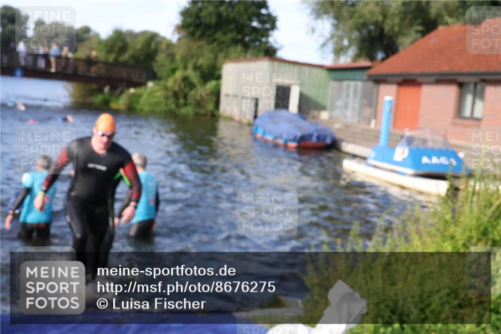 31.08.2025 - Elbe Triathlon Hamburg Luisa Fischer http://msf.ph/oto/8676275 31.08.2025 09:06:23 Schwimmen 416, 524, 530, 598 meine-sportfotos.de