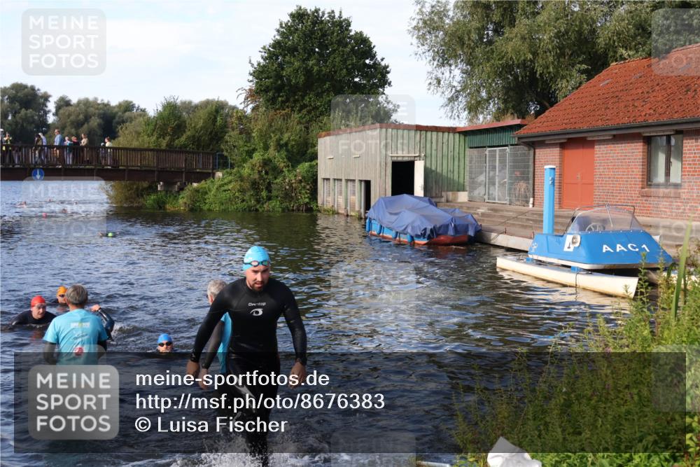 31.08.2025 - Elbe Triathlon Hamburg Luisa Fischer http://msf.ph/oto/8676383 31.08.2025 09:07:27 Schwimmen 388, 405, 618 meine-sportfotos.de