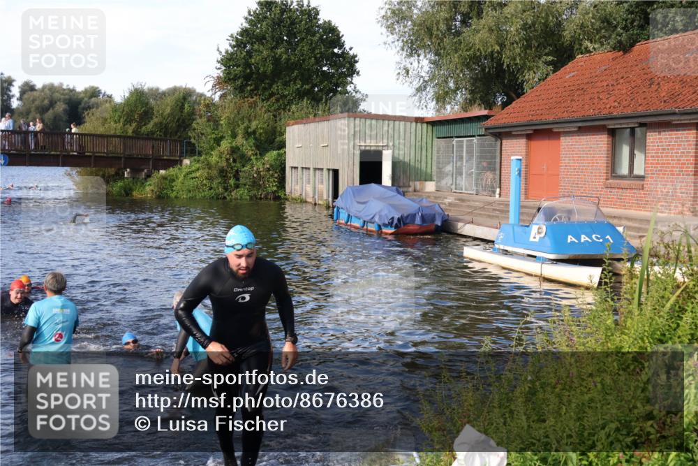 31.08.2025 - Elbe Triathlon Hamburg Luisa Fischer http://msf.ph/oto/8676386 31.08.2025 09:07:28 Schwimmen 388, 405, 618 meine-sportfotos.de