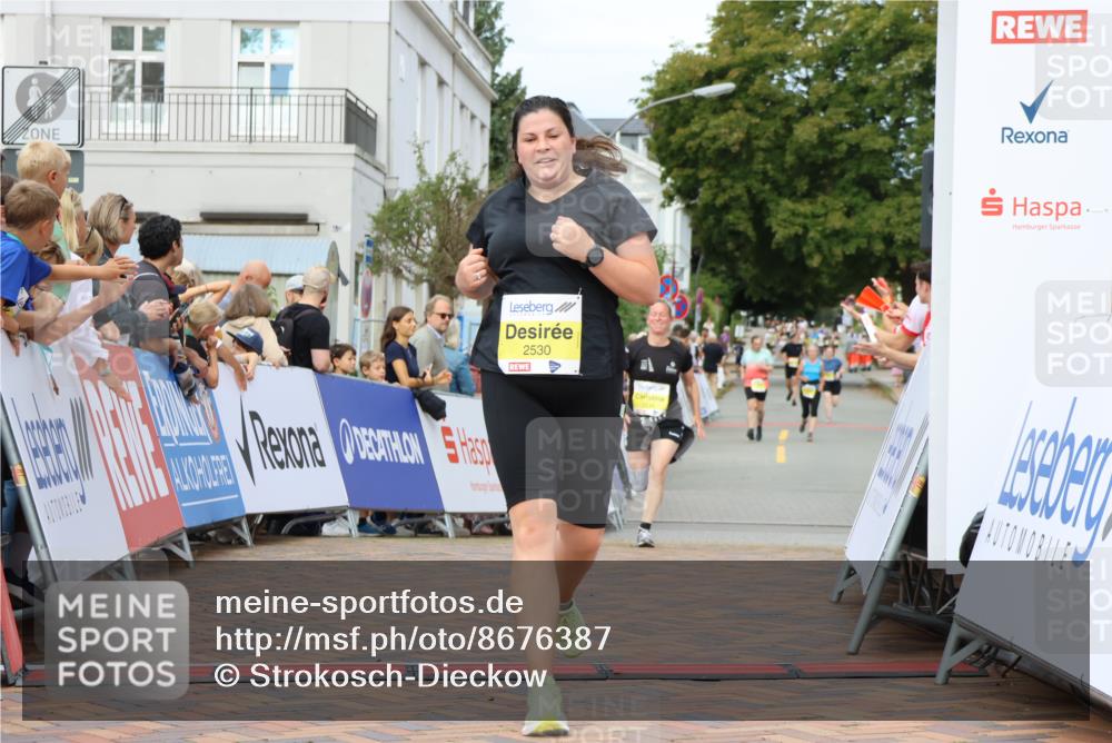 31.08.2025 - 21. Blankeneser Heldenlauf Strokosch-Dieckow http://msf.ph/oto/8676387 31.08.2025 10:33:48 Ziel 2635, 2634, 2530, 2534 meine-sportfotos.de