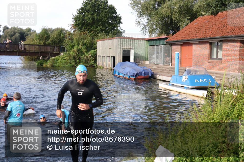 31.08.2025 - Elbe Triathlon Hamburg Luisa Fischer http://msf.ph/oto/8676390 31.08.2025 09:07:28 Schwimmen 388, 405, 618 meine-sportfotos.de