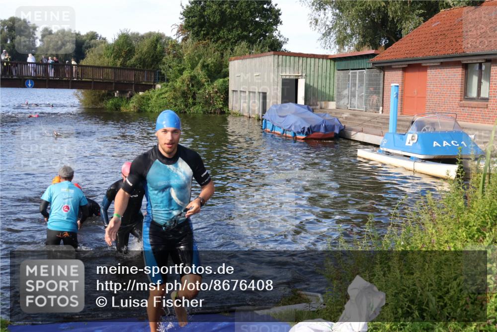 31.08.2025 - Elbe Triathlon Hamburg Luisa Fischer http://msf.ph/oto/8676408 31.08.2025 09:07:33 Schwimmen 402, 405, 487, 618 meine-sportfotos.de