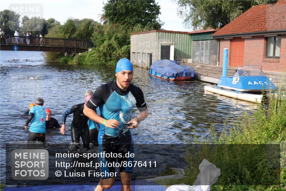 31.08.2025 - Elbe Triathlon Hamburg Luisa Fischer http://msf.ph/oto/8676411 31.08.2025 09:07:33 Schwimmen 402, 405, 487, 618 meine-sportfotos.de