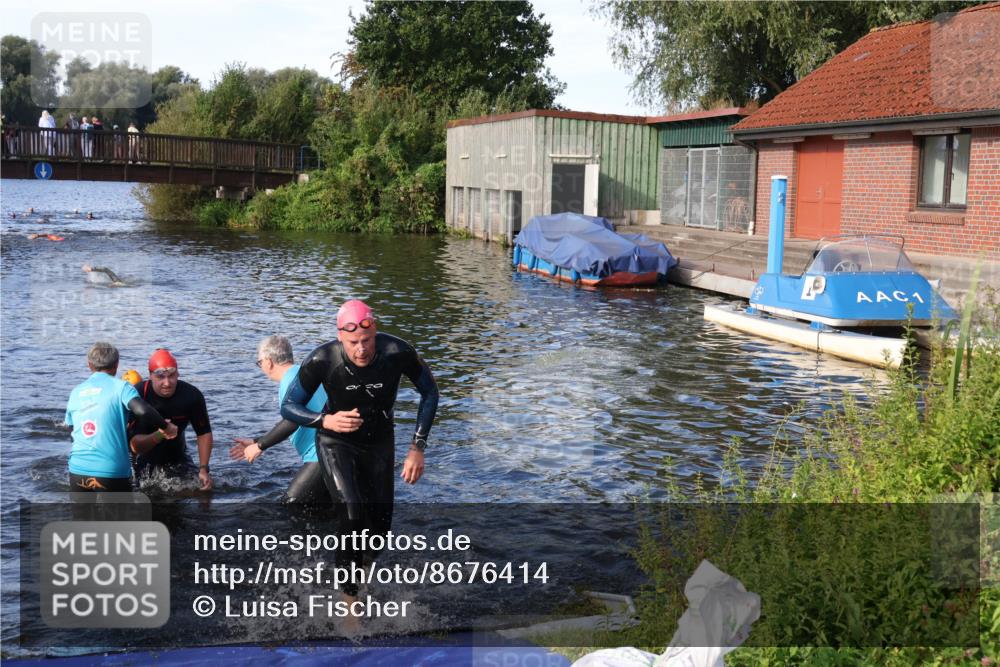 31.08.2025 - Elbe Triathlon Hamburg Luisa Fischer http://msf.ph/oto/8676414 31.08.2025 09:07:35 Schwimmen 402, 405, 487, 618 meine-sportfotos.de
