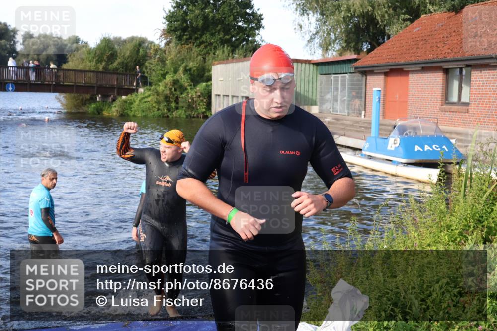 31.08.2025 - Elbe Triathlon Hamburg Luisa Fischer http://msf.ph/oto/8676436 31.08.2025 09:07:40 Schwimmen 402, 487 meine-sportfotos.de