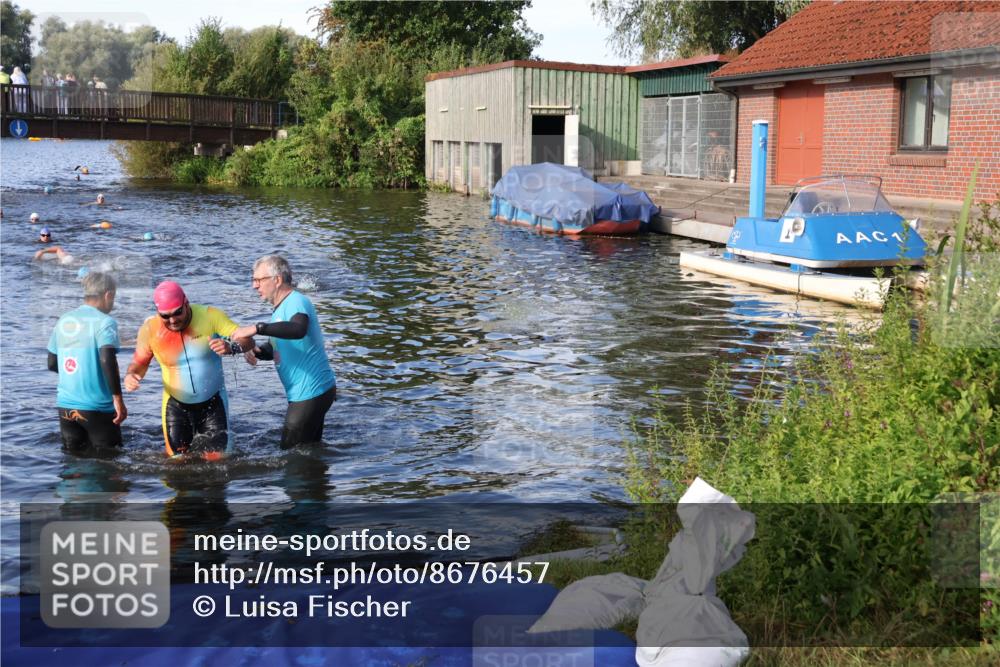 31.08.2025 - Elbe Triathlon Hamburg Luisa Fischer http://msf.ph/oto/8676457 31.08.2025 09:08:27 Schwimmen 500 meine-sportfotos.de