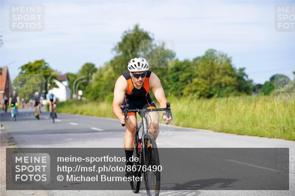 31.08.2025 - Elbe Triathlon Hamburg Michael Burmester http://msf.ph/oto/8676490 31.08.2025 10:24:12 Radfahren 962, 975, 997, 1018, 1076 meine-sportfotos.de