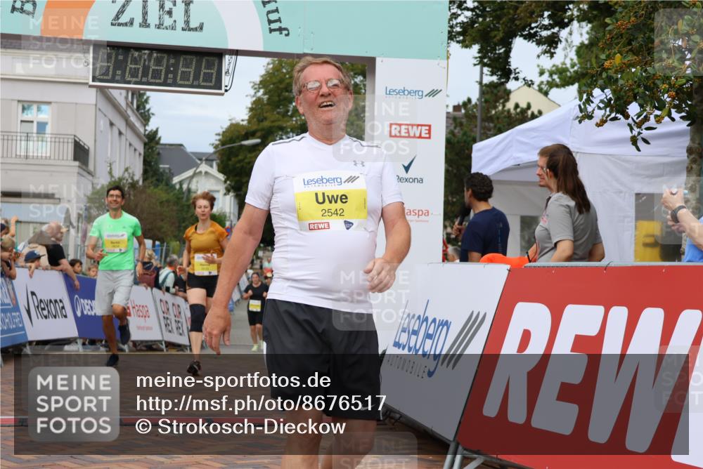 31.08.2025 - 21. Blankeneser Heldenlauf Strokosch-Dieckow http://msf.ph/oto/8676517 31.08.2025 10:33:41 Ziel 2652, 2409, 2635, 2634, 2542 meine-sportfotos.de