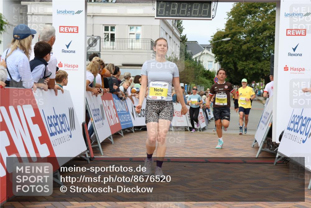 31.08.2025 - 21. Blankeneser Heldenlauf Strokosch-Dieckow http://msf.ph/oto/8676520 31.08.2025 10:28:19 Ziel 2140, 2133, 2625, 2431, 2088, 2052, 2531 meine-sportfotos.de