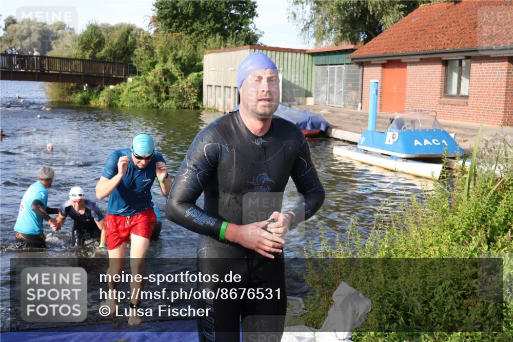 31.08.2025 - Elbe Triathlon Hamburg Luisa Fischer http://msf.ph/oto/8676531 31.08.2025 09:08:58 Schwimmen 418, 422, 472, 497, 521, 925 meine-sportfotos.de