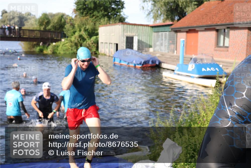 31.08.2025 - Elbe Triathlon Hamburg Luisa Fischer http://msf.ph/oto/8676535 31.08.2025 09:08:59 Schwimmen 418, 472, 497, 521, 925 meine-sportfotos.de