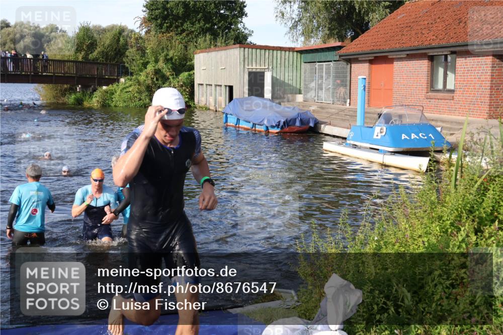 31.08.2025 - Elbe Triathlon Hamburg Luisa Fischer http://msf.ph/oto/8676547 31.08.2025 09:09:01 Schwimmen 418, 472, 497, 521, 925 meine-sportfotos.de