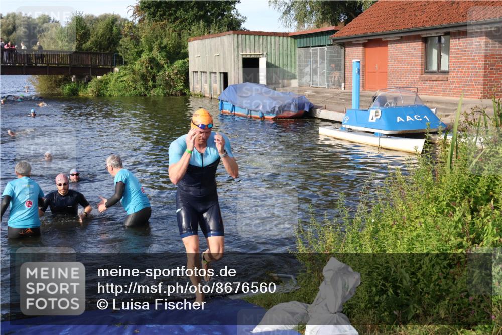 31.08.2025 - Elbe Triathlon Hamburg Luisa Fischer http://msf.ph/oto/8676560 31.08.2025 09:09:04 Schwimmen 418, 472, 511, 925 meine-sportfotos.de