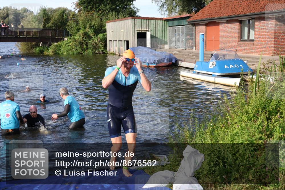 31.08.2025 - Elbe Triathlon Hamburg Luisa Fischer http://msf.ph/oto/8676562 31.08.2025 09:09:04 Schwimmen 418, 472, 511, 925 meine-sportfotos.de