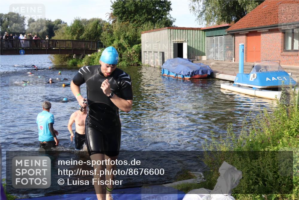 31.08.2025 - Elbe Triathlon Hamburg Luisa Fischer http://msf.ph/oto/8676600 31.08.2025 09:09:29 Schwimmen 406, 546 meine-sportfotos.de