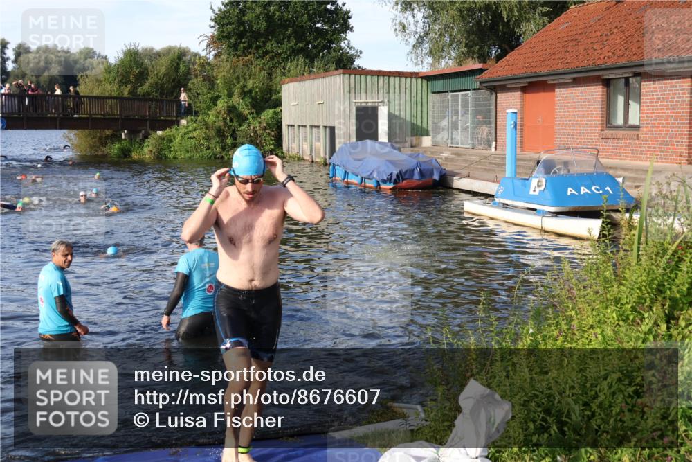 31.08.2025 - Elbe Triathlon Hamburg Luisa Fischer http://msf.ph/oto/8676607 31.08.2025 09:09:32 Schwimmen 406, 546 meine-sportfotos.de