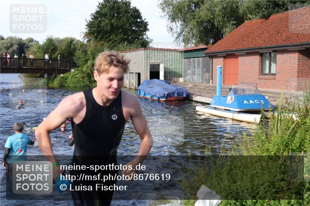 31.08.2025 - Elbe Triathlon Hamburg Luisa Fischer http://msf.ph/oto/8676619 31.08.2025 09:09:44 Schwimmen 390, 561 meine-sportfotos.de