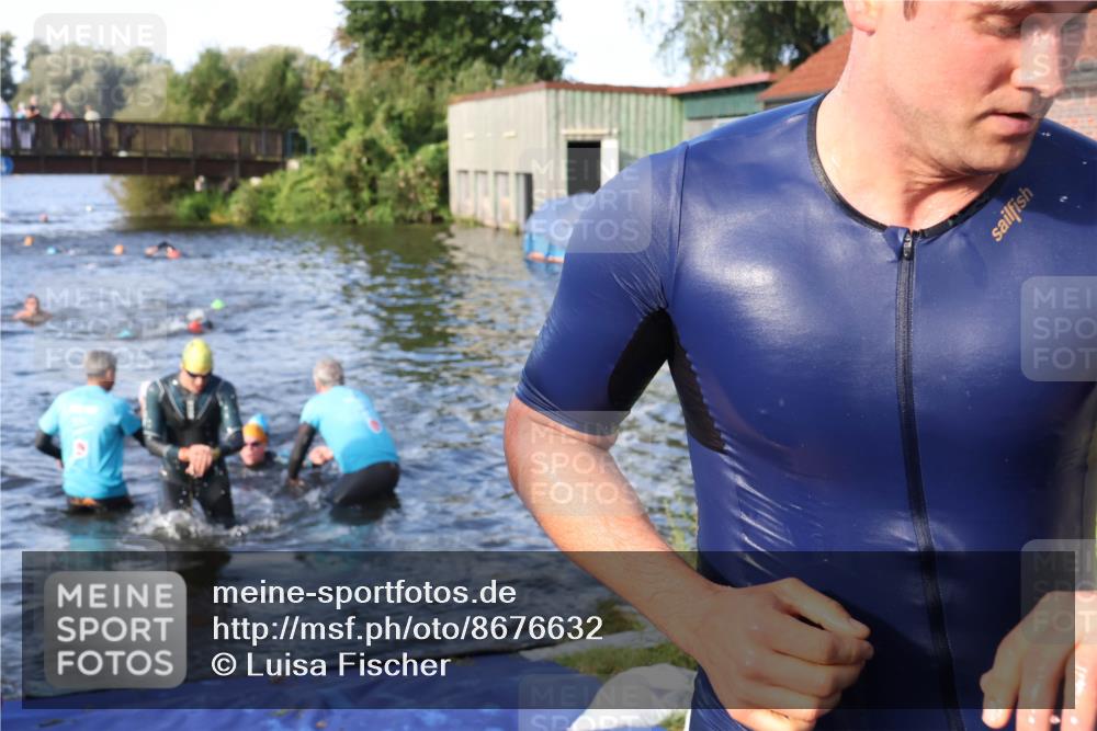 31.08.2025 - Elbe Triathlon Hamburg Luisa Fischer http://msf.ph/oto/8676632 31.08.2025 09:09:53 Schwimmen 459, 481, 561, 589, 646 meine-sportfotos.de